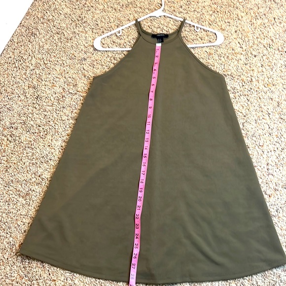 Olive Green Size Small - Picture 4 of 4